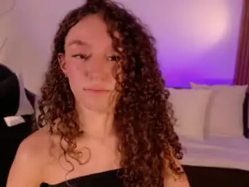 Chloemoreti  live sex cam