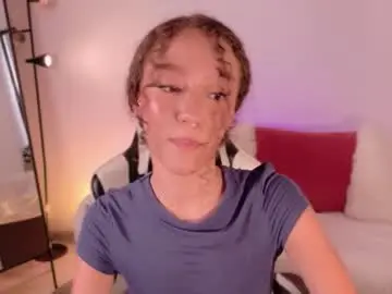 Chloemoreti  live sex cam
