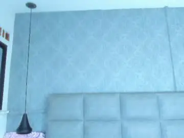 Emilyy_r  live sex cam