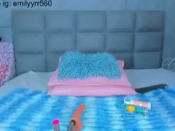 Emilyy_r  live sex cam