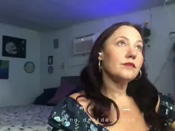 Kreamyk420  live sex cam