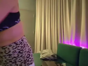 Linuxgirlsudosu  live sex cam
