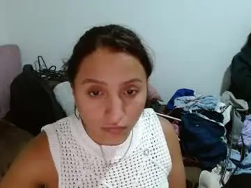 Nia_cop  live sex cam