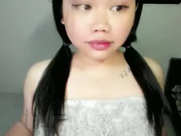Perky_rica  live sex cam