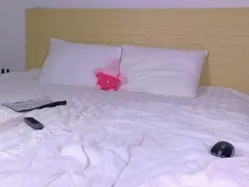 Queenxbae  live sex cam