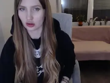 Sweetymoona  live sex cam