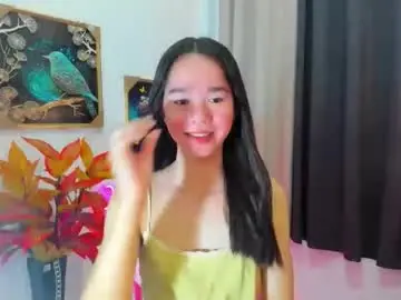 Yourtinybunny  live sex cam