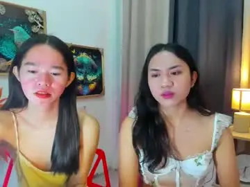 Yourtinybunny  live sex cam