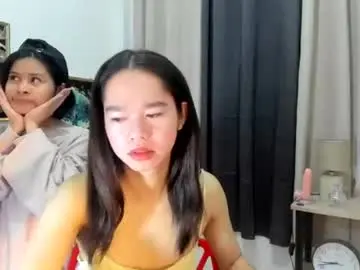 Yourtinybunny  live sex cam