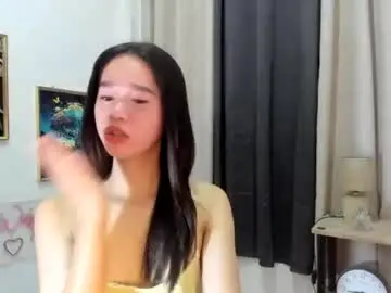 Yourtinybunny  live sex cam