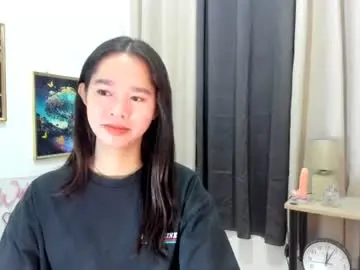 Yourtinybunny  live sex cam