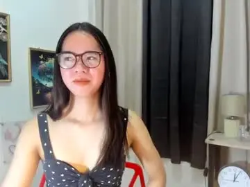Yourtinybunny  live sex cam