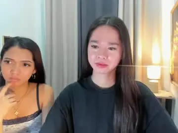 Yourtinybunny  live sex cam