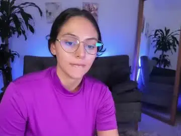 Zara_moo  live sex cam