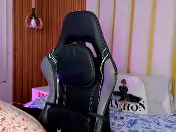 Bella_cuttee  live sex cam