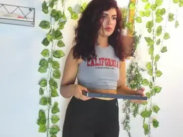 Bella_cuttee  live sex cam