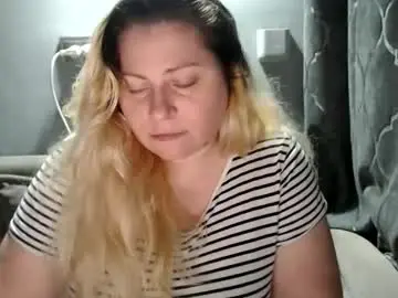 Candycream74  live sex cam