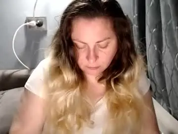 Candycream74  live sex cam