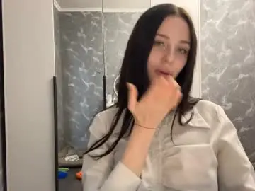 Emilisan  live sex cam