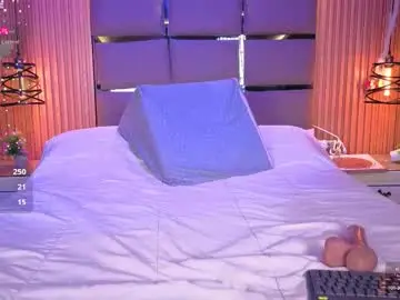 Emily_roberts9  live sex cam