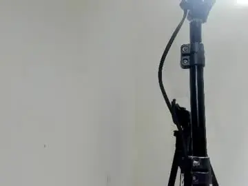 Emma_and_aysha  live sex cam