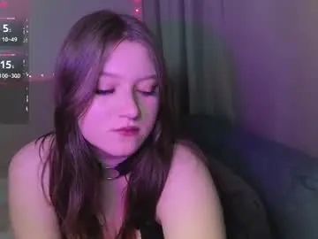 Henta1sonya  live sex cam