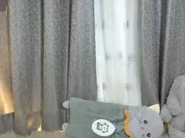 Petite_paola  live sex cam