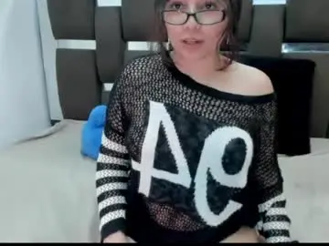 Allicepetit  live sex cam