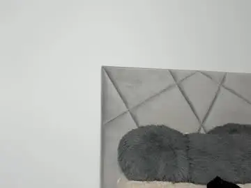 Blueeyeslexxxy  live sex cam