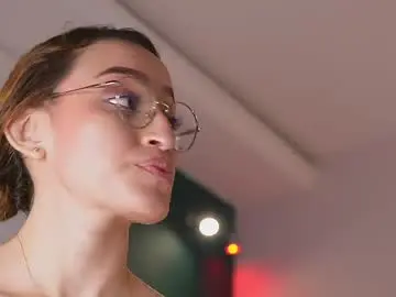 Caroline_adams_  live sex cam