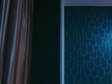 Caroline_adams_  live sex cam
