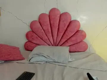 Cherrybombs_  live sex cam