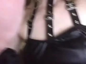 Diamondindarough  live sex cam