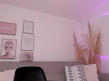 Keisha_west  live sex cam