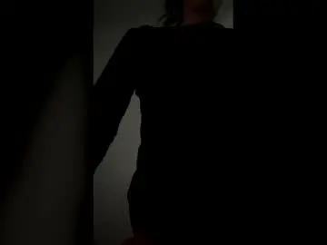 Kikilikestoplay1929  live sex cam