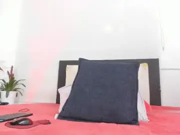 Melaniie_roussel  live sex cam