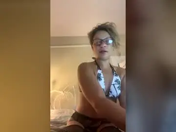 Onaswims  live sex cam