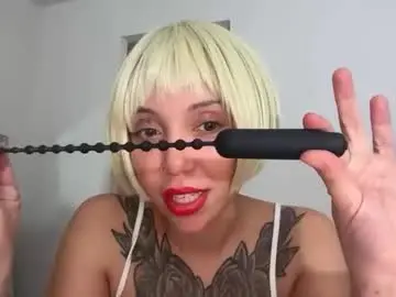 Pinkyravn  live sex cam