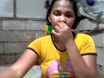 Prettyyanglady  live sex cam