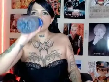 Ravenseven7  live sex cam
