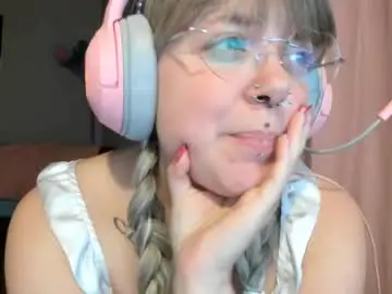 Sarah_e_xx  live sex cam