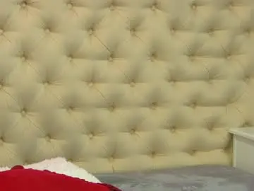 Auramilff  live sex cam