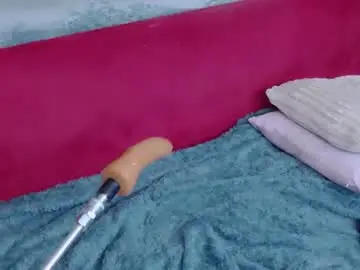 Auramilff  live sex cam
