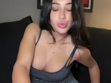 Hangoutwithvanessa  live sex cam