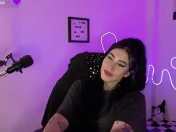 Korolovaa  live sex cam