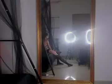 Marceguzzman  live sex cam