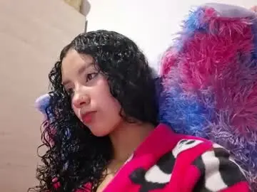 Pettymoon  live sex cam