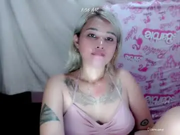 Pinay_romancee  live sex cam