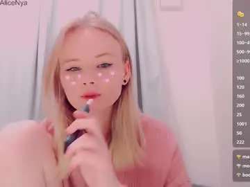 Alicenya  live sex cam