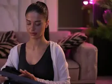 Arinarhodes  live sex cam